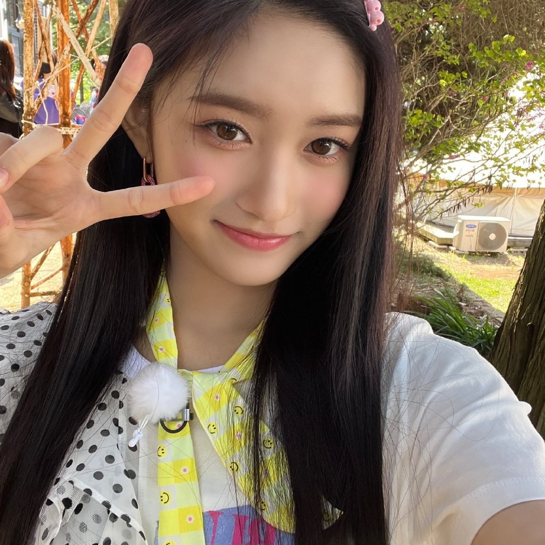 美女照片游泳卡通_美女照片游泳壁纸