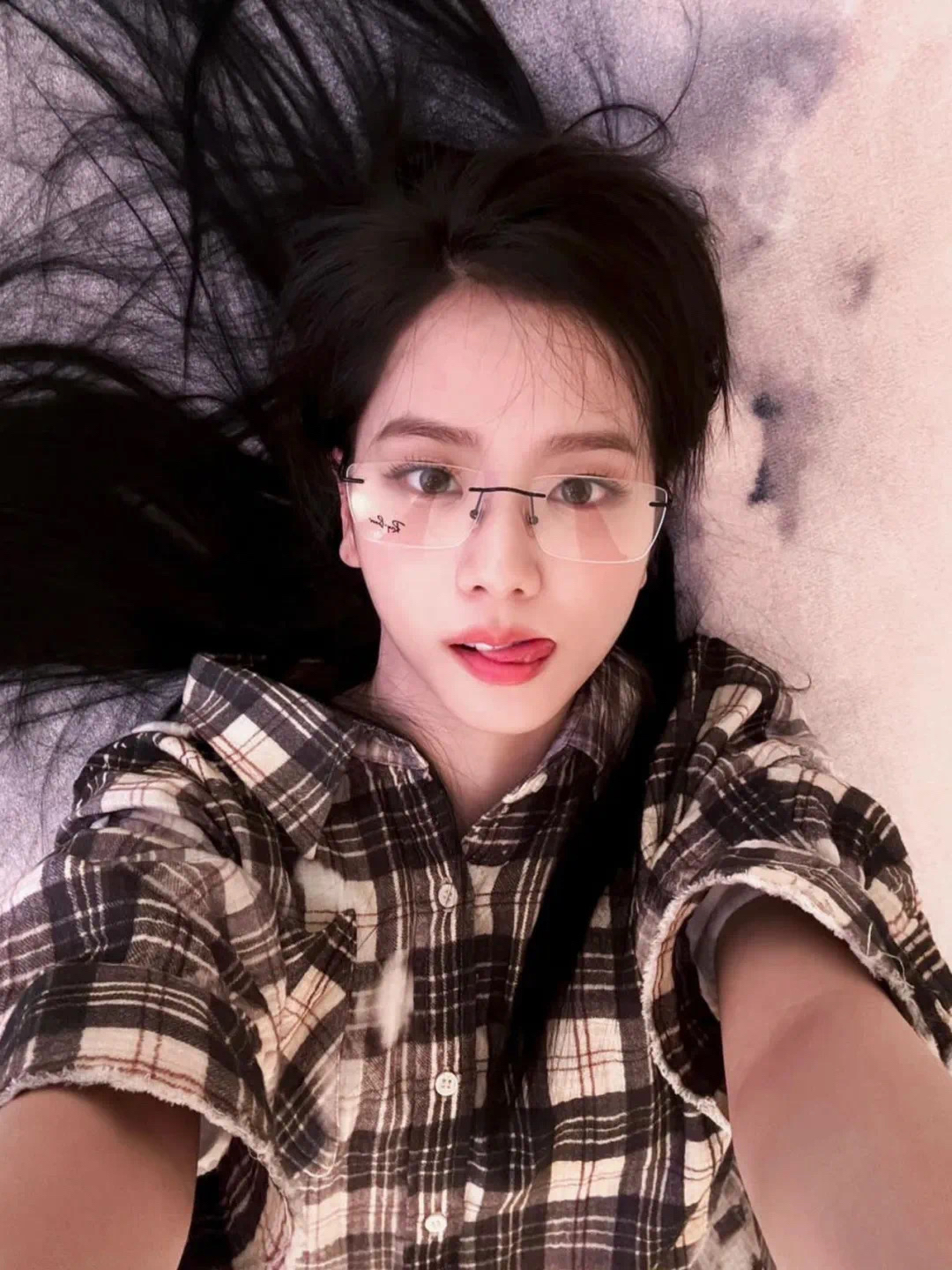 美女高雅造型_美女图片微信头像背影
