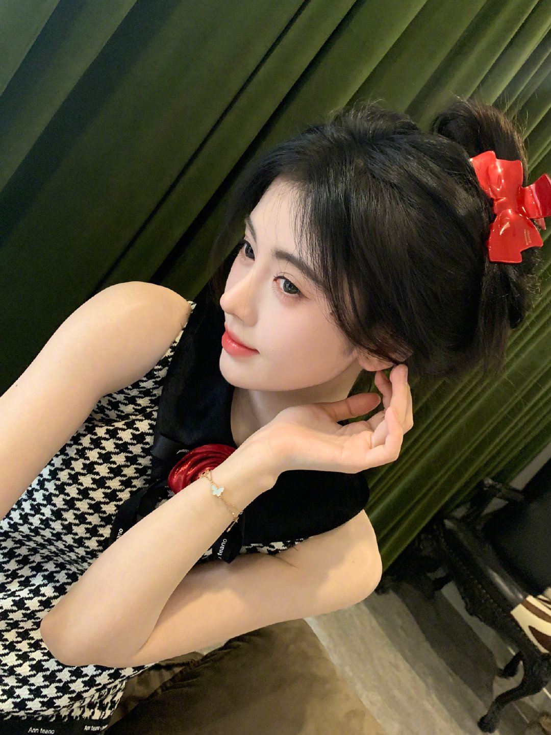 美女图片微信头像_美女头像真人可爱