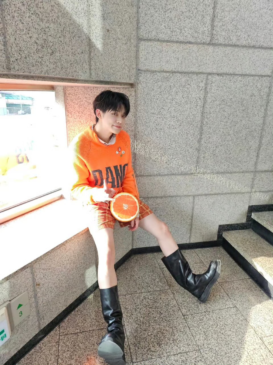 美女图片微信头像侧脸_美女照片性格
