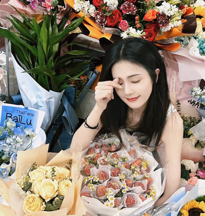 美女头像甜美头像_美女头像真人