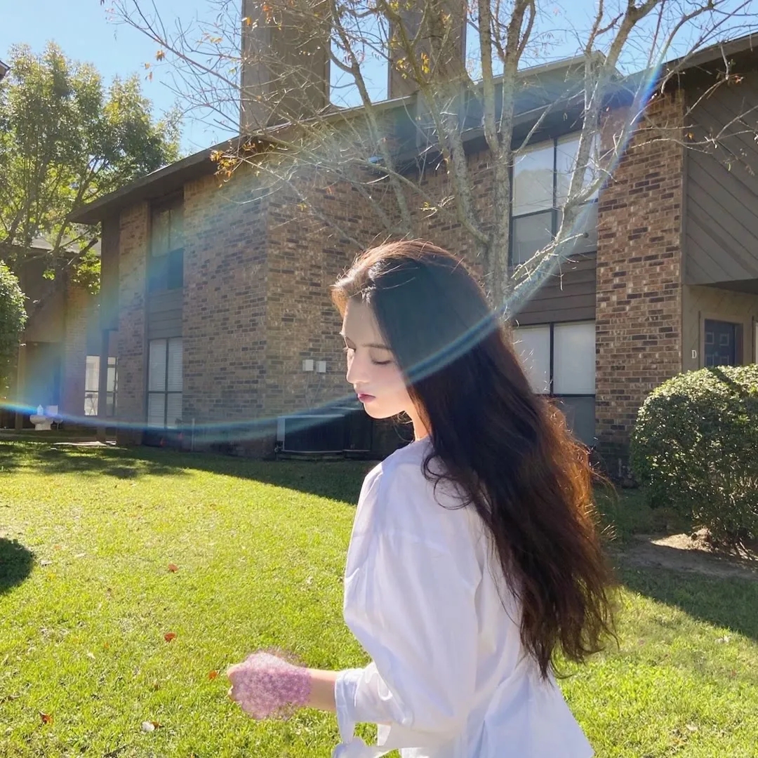 美女图片微信头像背影酷霸气_美女头像甜美