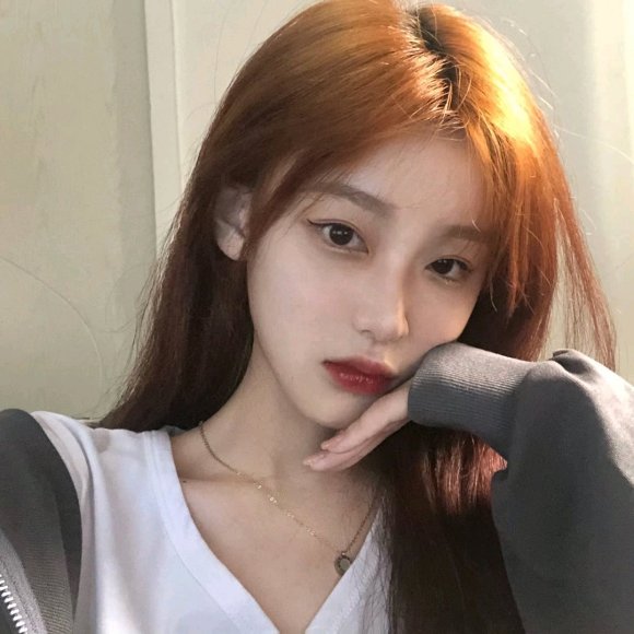 墨茨收集女头真人头像_美女照片