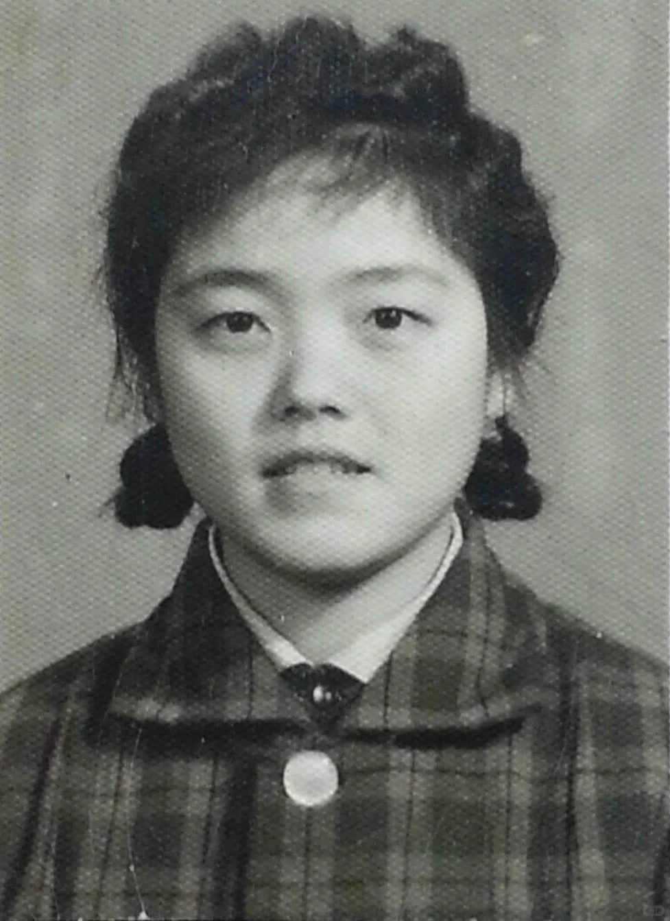 富士直出存一些秋日氛围感老街拍照姿势小红书_美女时尚街拍