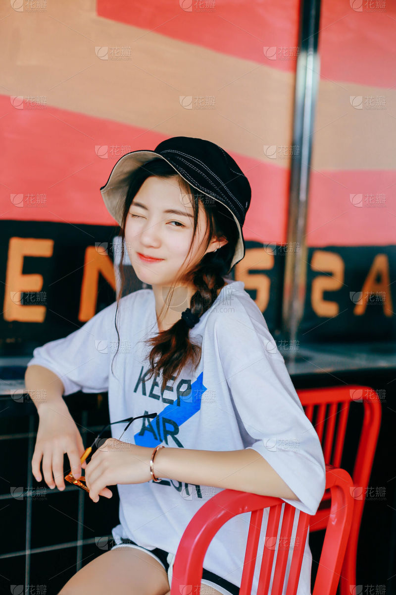 不是风动是我心动帽子阿姨视觉联盟_美女自拍