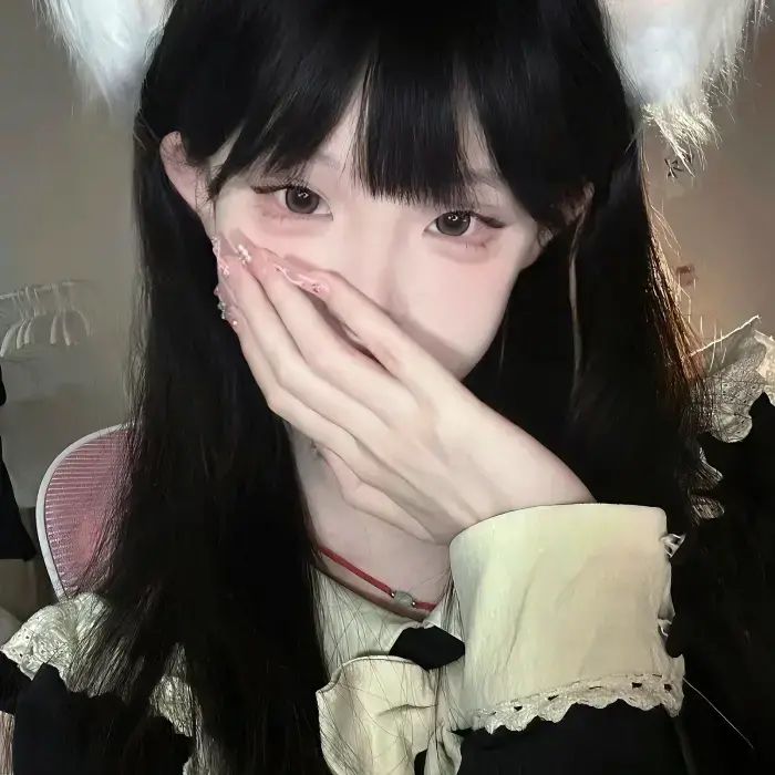 远远的爱美女照片背影侧面