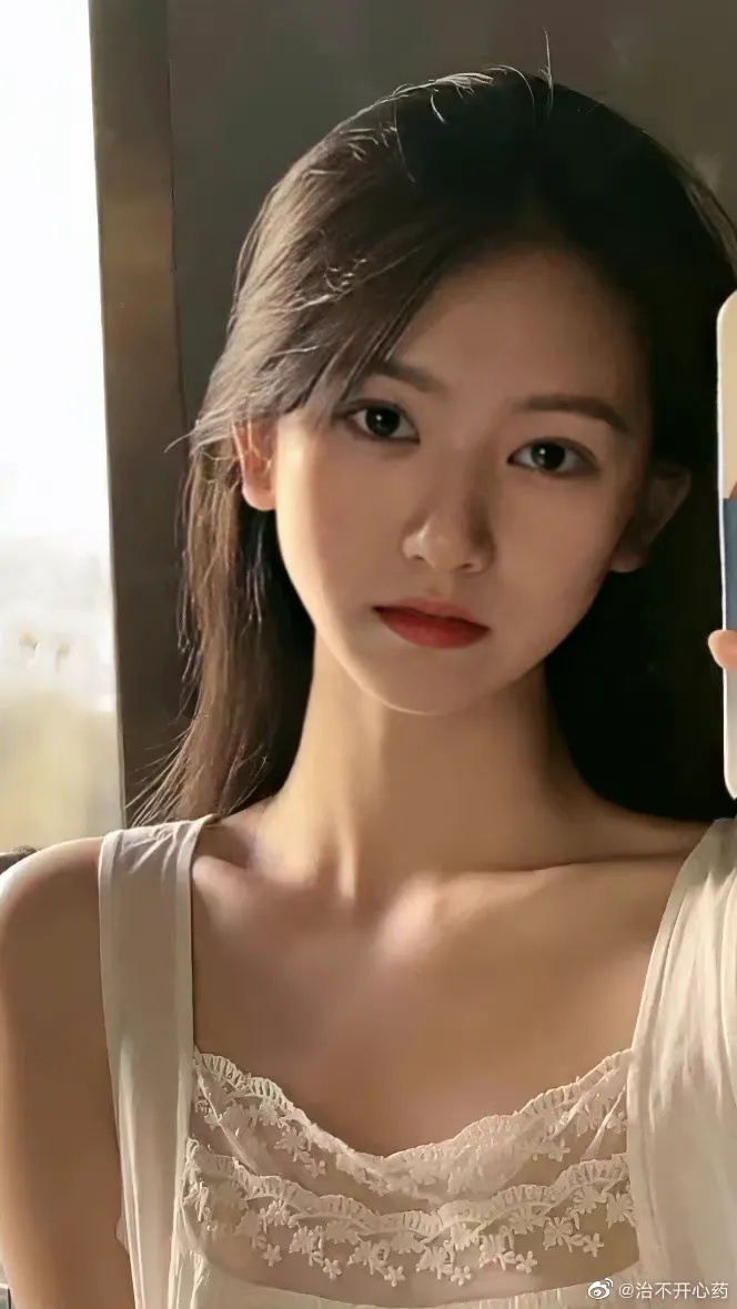 好看的女生头像小鱼干来自小红书网页版_美女图片微信头像