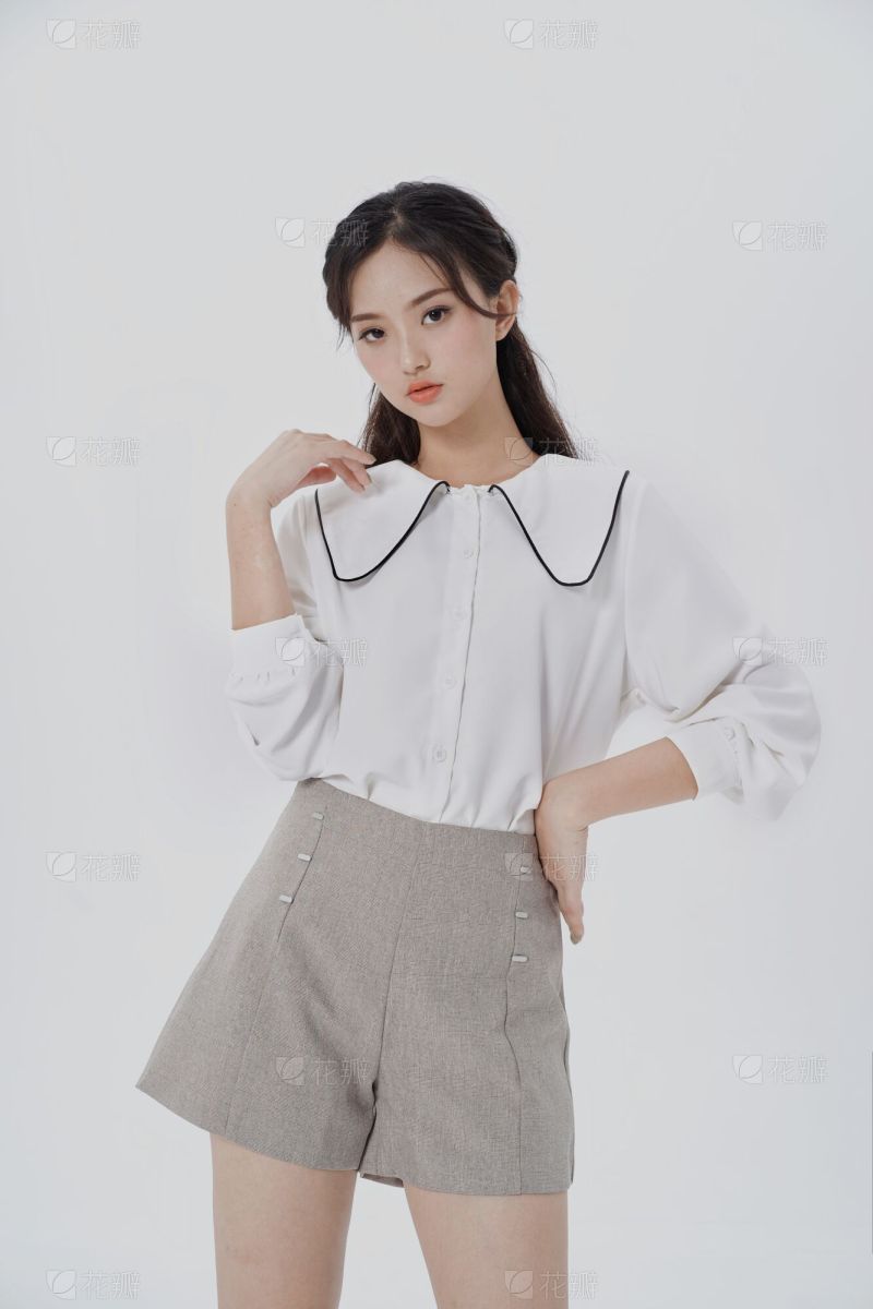 女包模特街拍风_美女壁纸全屏