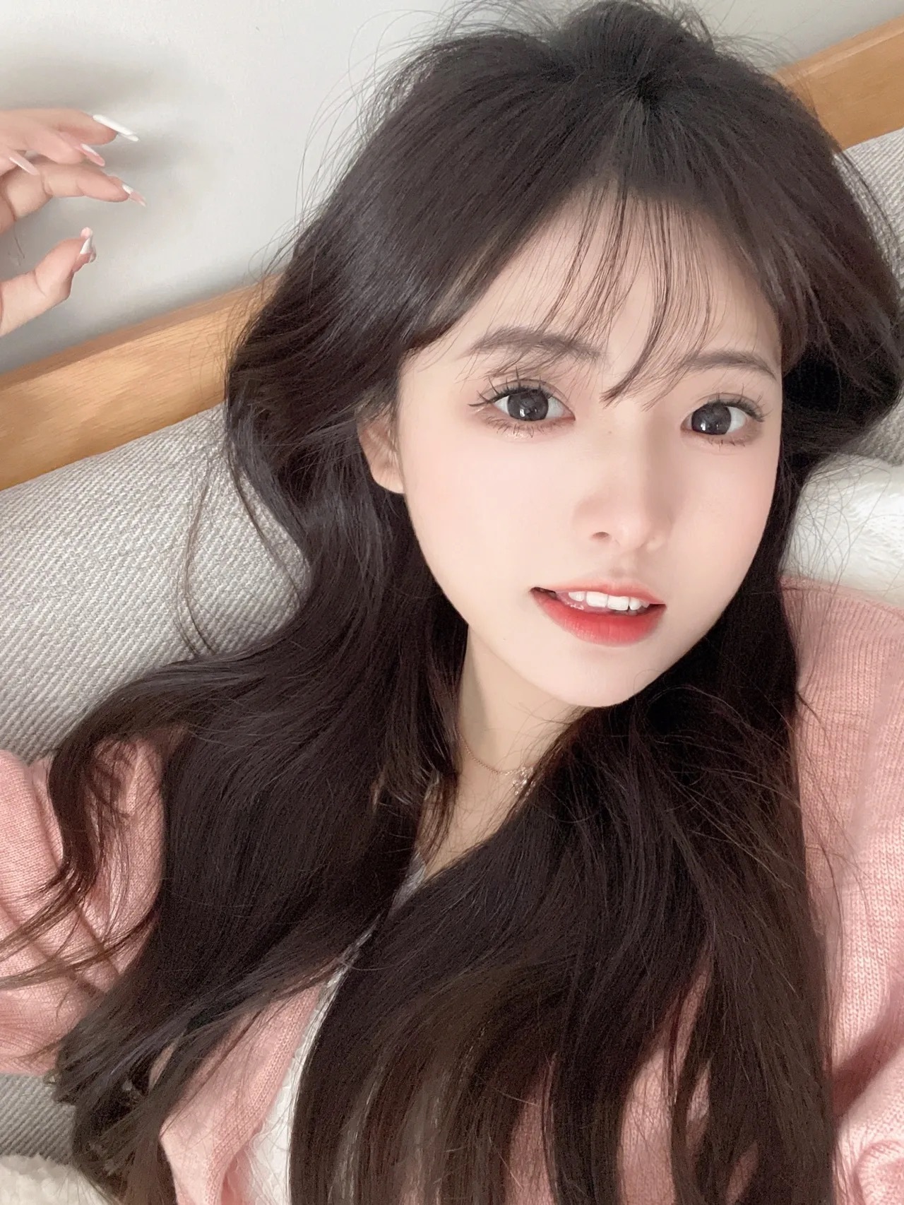 光影头像表情_美女头像真人唯美