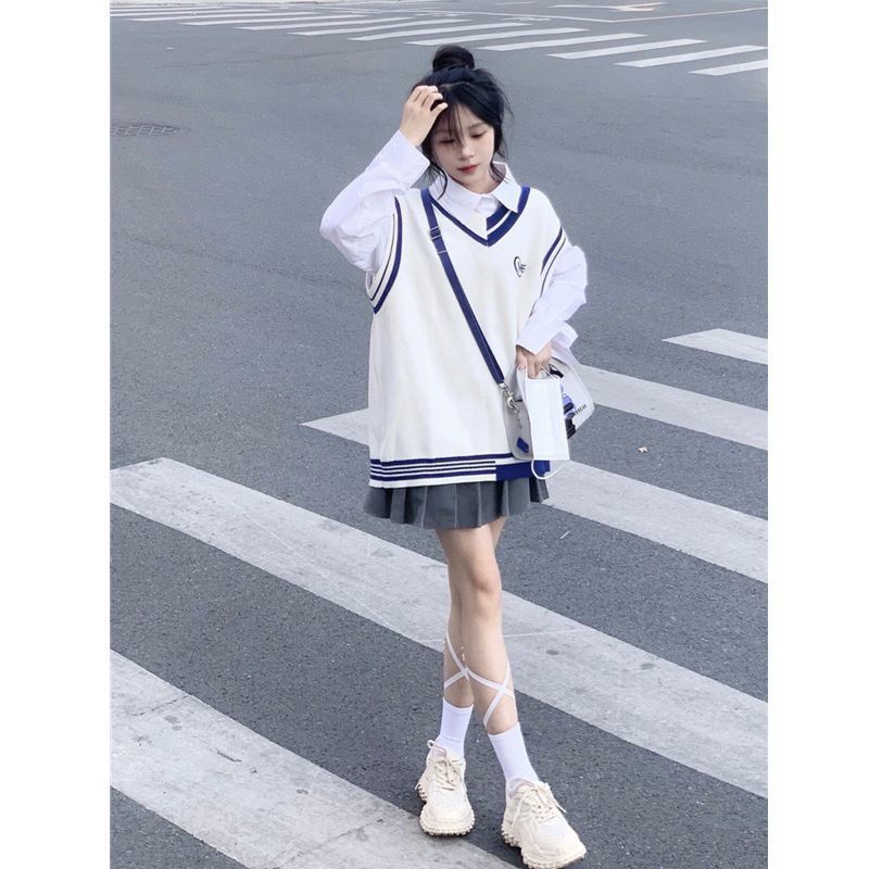 性感白丝开裆裤美臀扭动1_性感主播被顶到子宫了 - 美女高清