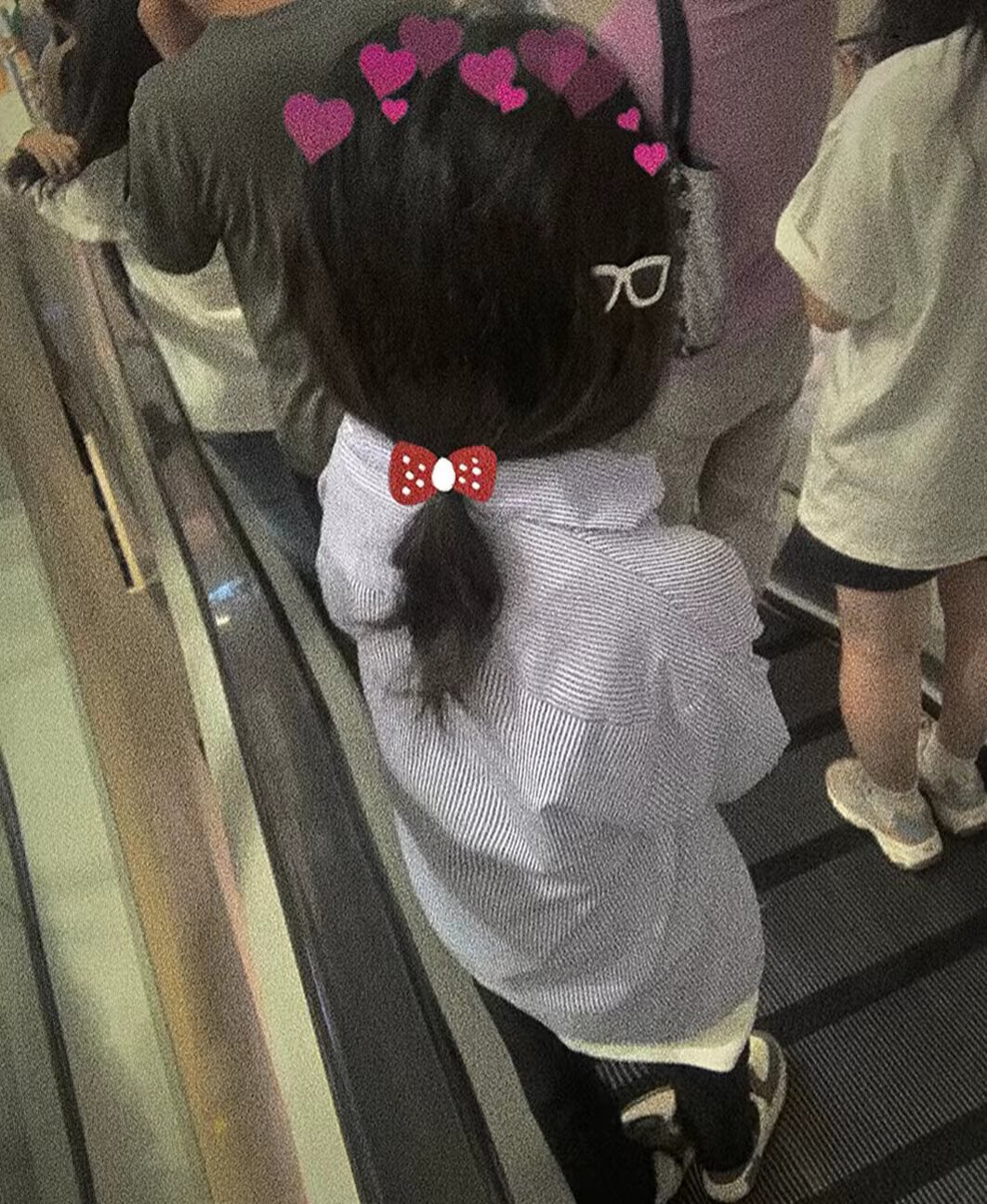 美女图片微信头像背影酷霸气_美女图片微信头像真人