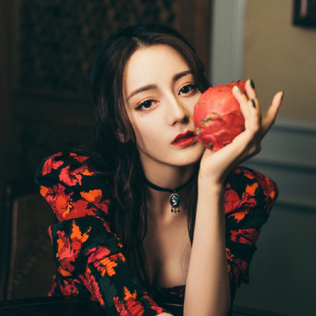 美女图片微信头像背影酷霸气_美女照片。