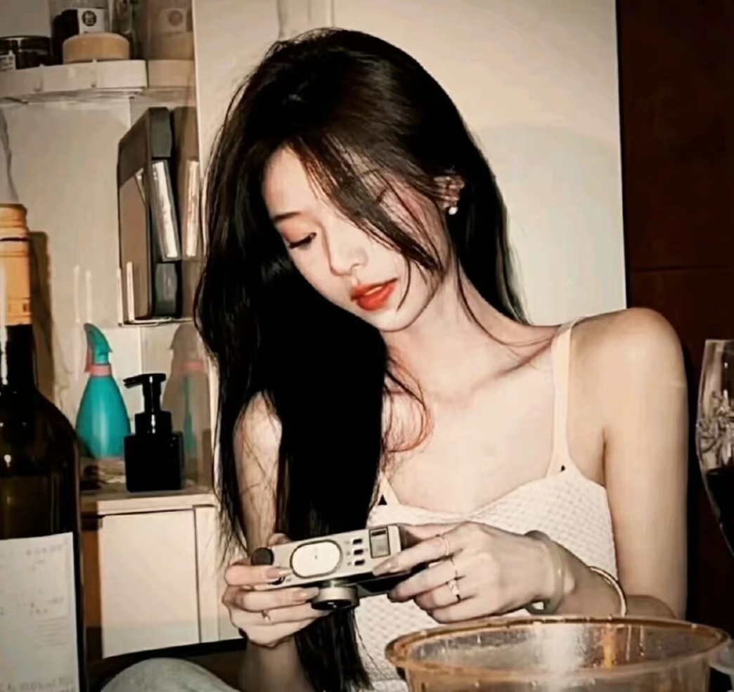 美女高雅造型_美女照片app