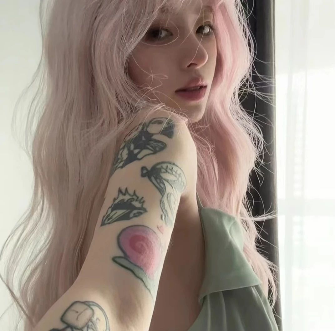 美女头像真人侧脸_美女自拍