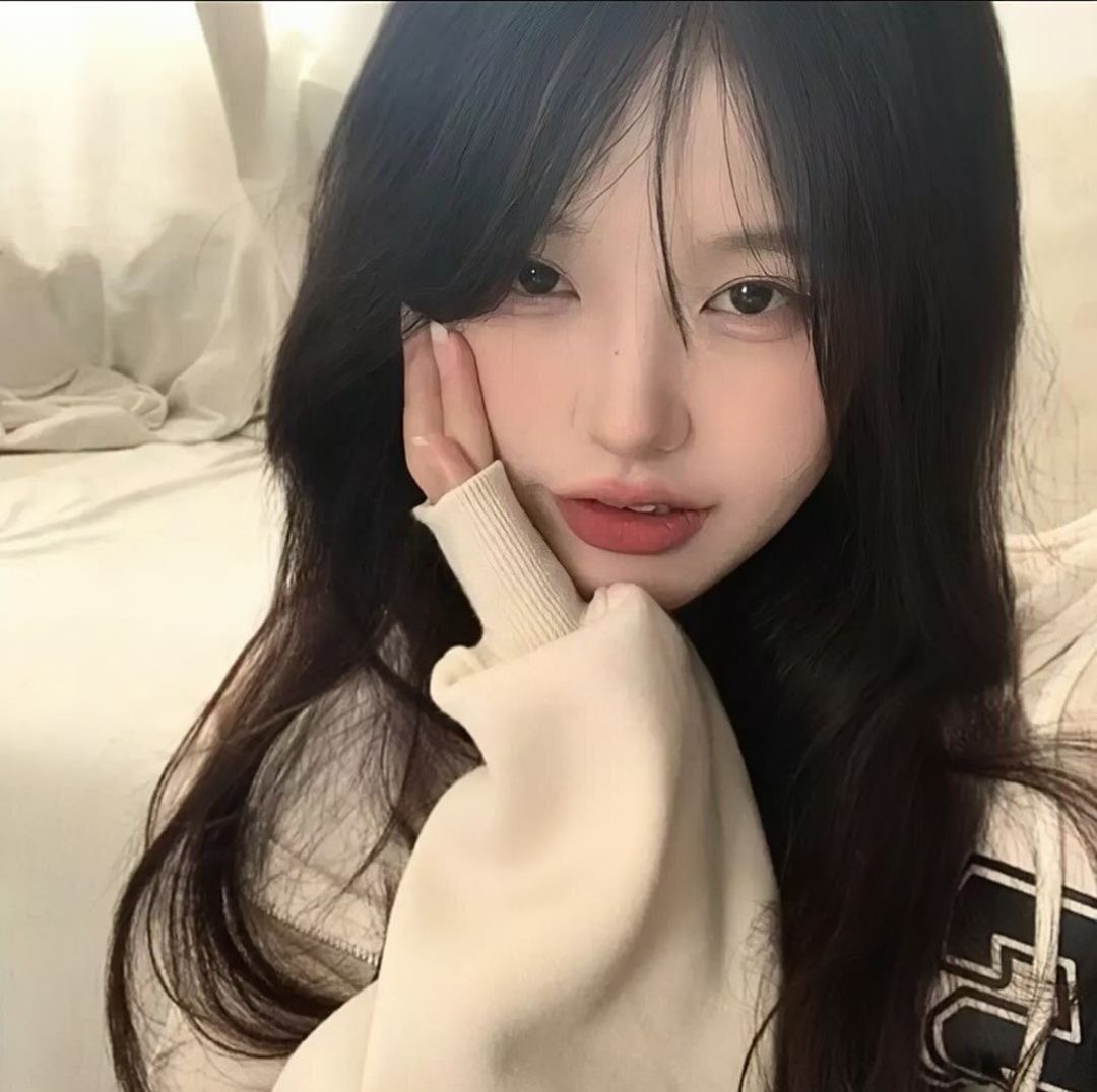 美女壁纸图片2025最新款_美女图片微信头像