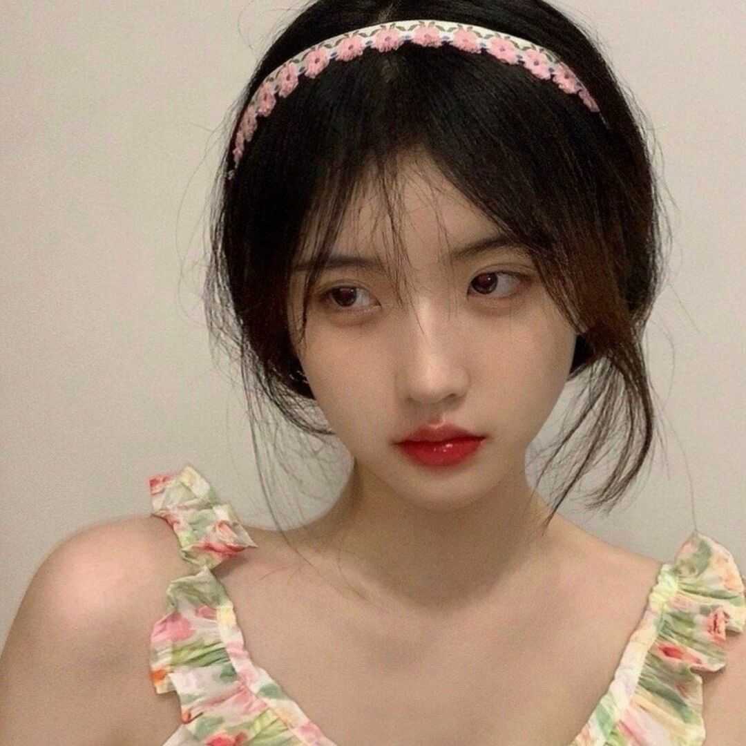 美女高雅造型_美女头像真人版好看