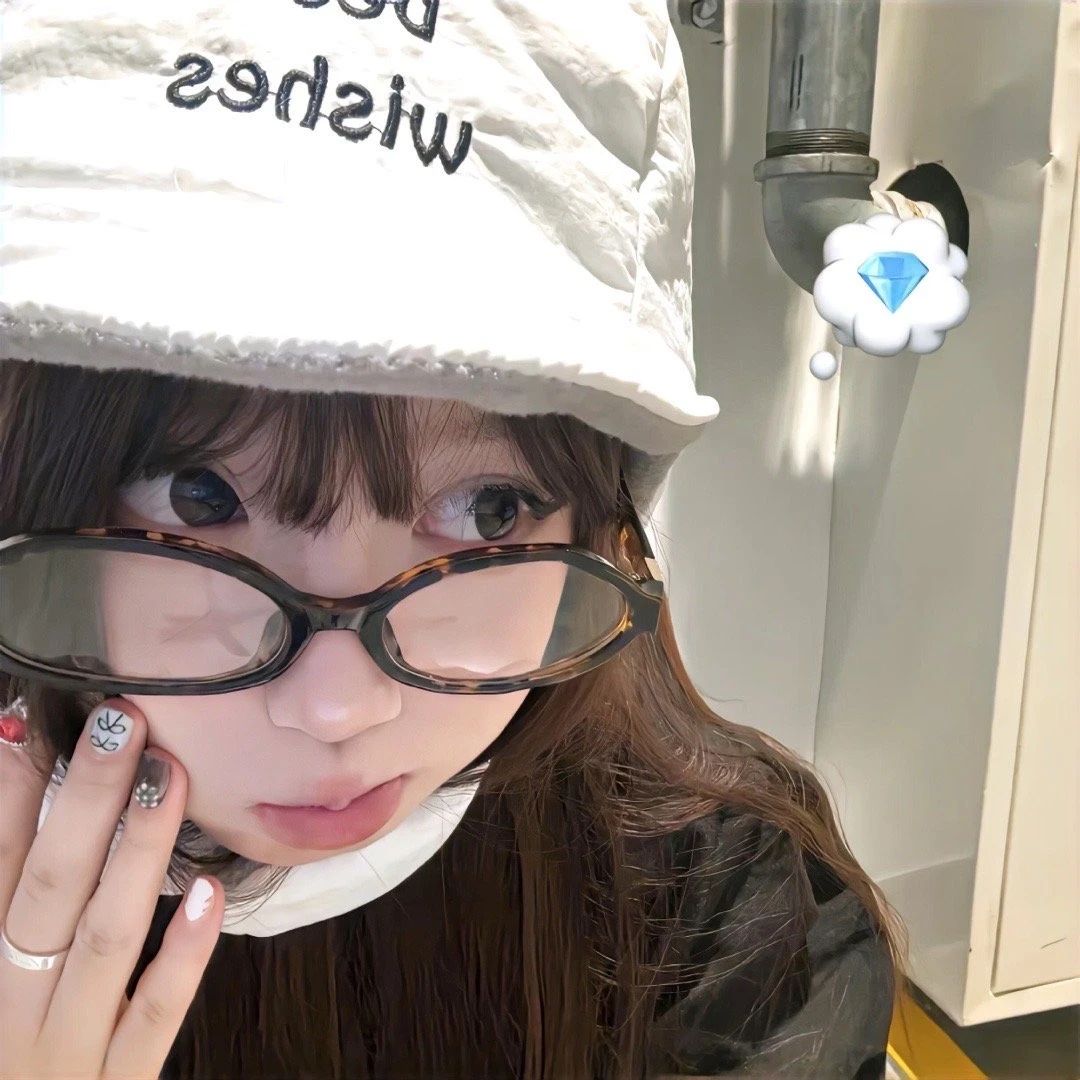 美女壁纸_美女头像真人侧脸