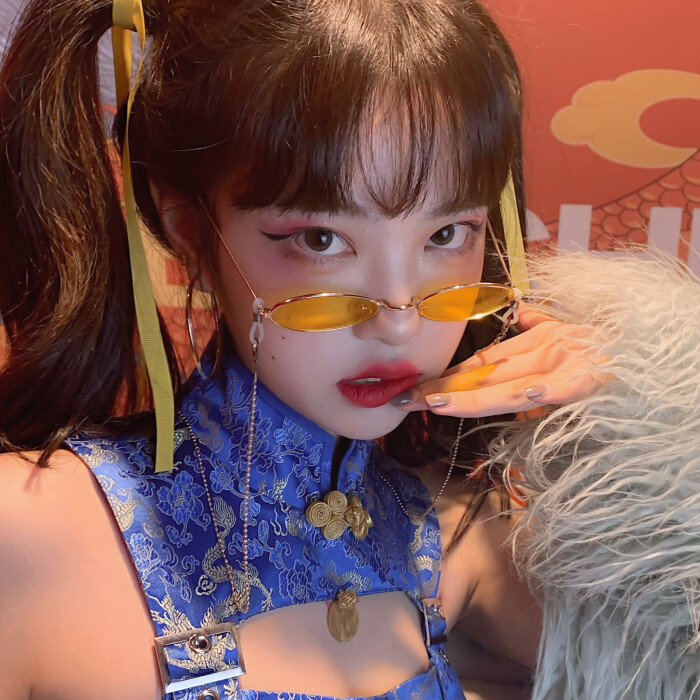 美女照片头像霸气_美女壁纸