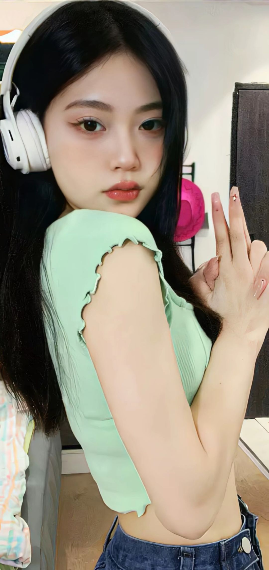 美女照片背影侧面_美女头像甜美