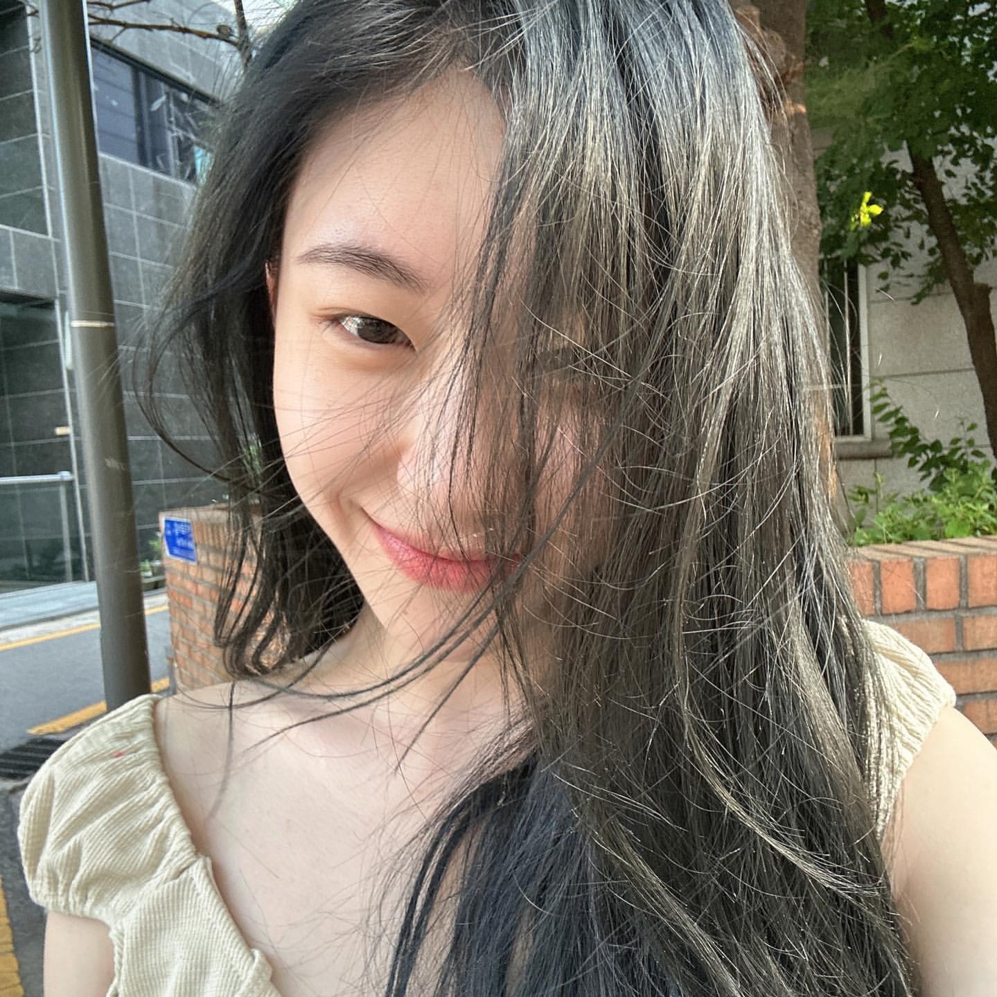 美女壁纸手机壁纸_美女头像真人背影