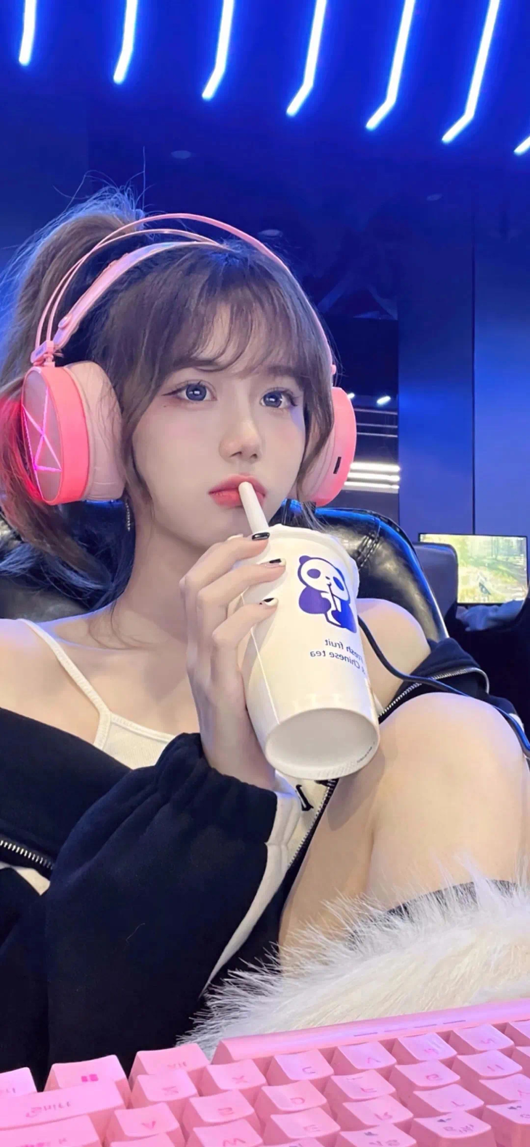 美女高雅造型_美女头像真人