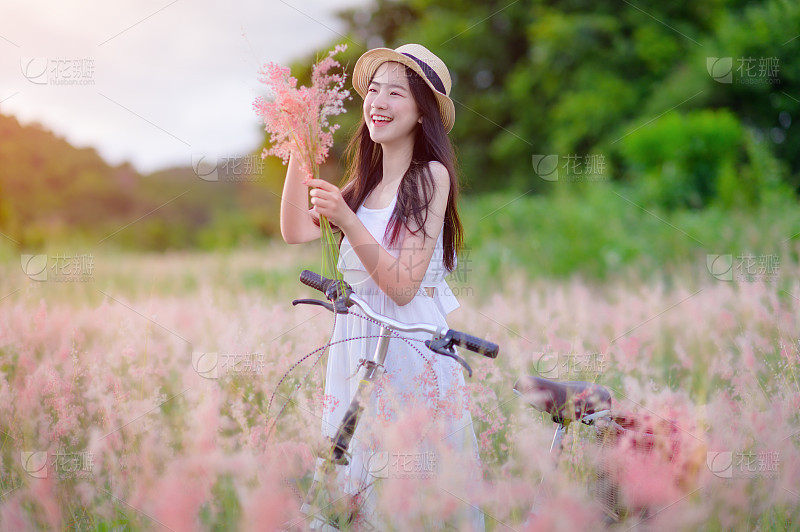 美发女生发型人像_美女时尚街拍