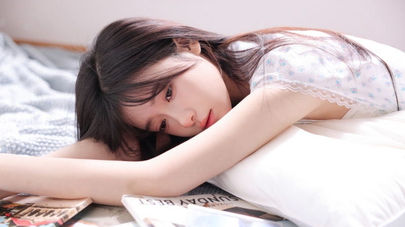 燃烧的天空_美女壁纸桌面