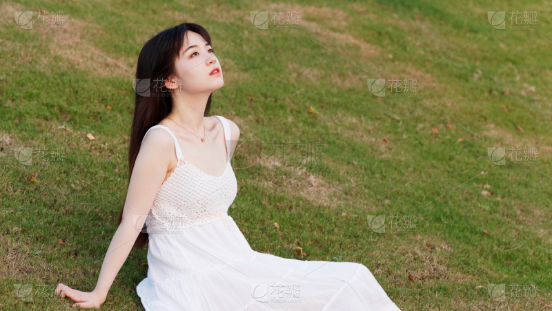 妇女节弥散渐变人物舞蹈剪影海报_美女壁纸