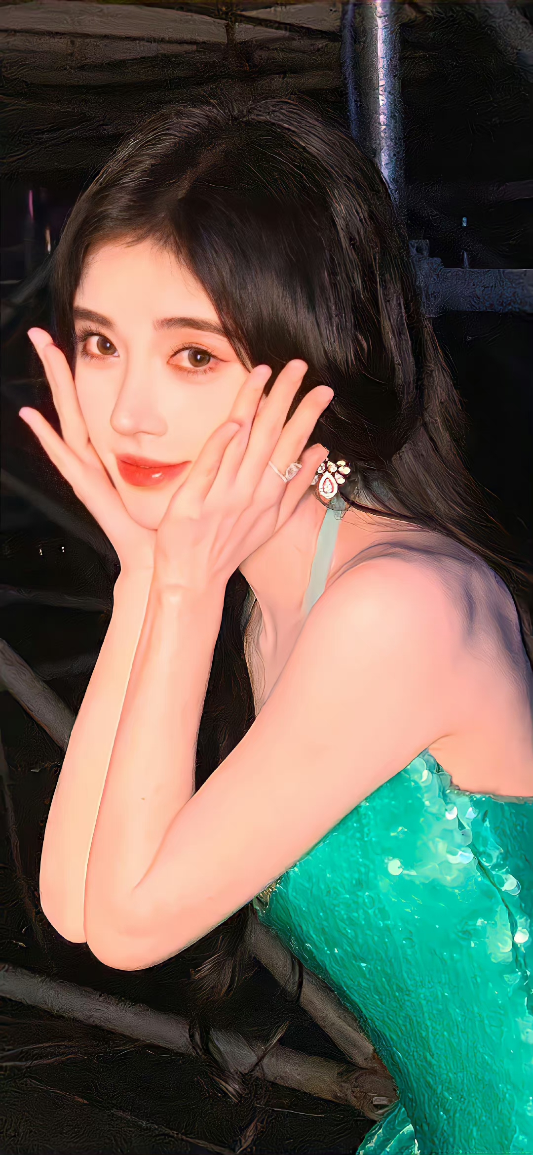 美女自拍背影微信头像_美女壁纸手机壁纸
