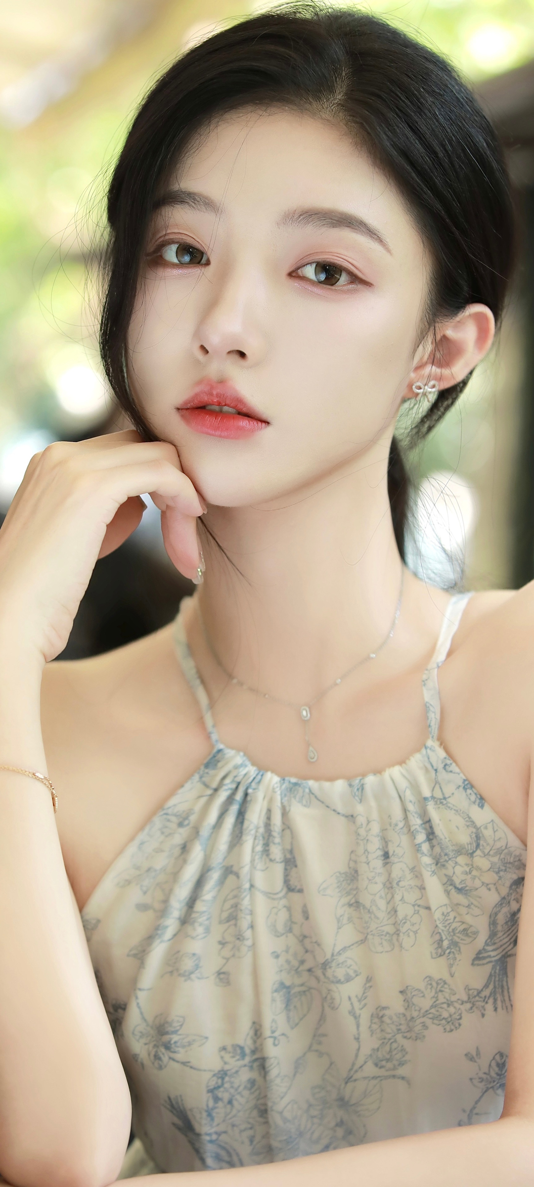 养眼可爱美女回眸彭十六全面屏高清手机壁纸美女壁纸壁纸下载彼岸桌面_美女壁纸手机壁纸