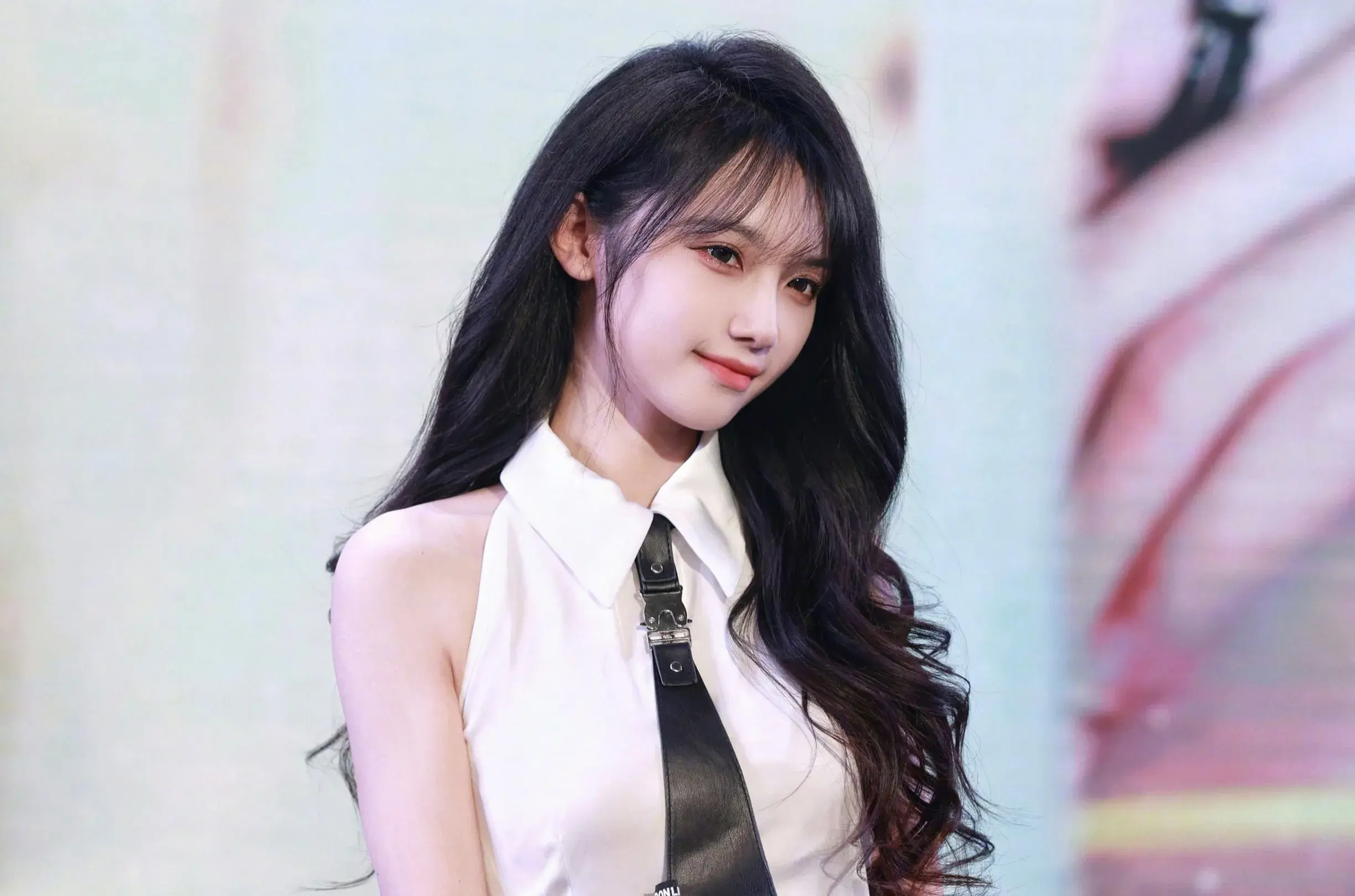手绘可爱油画风电脑桌面壁纸_美女照片头像
