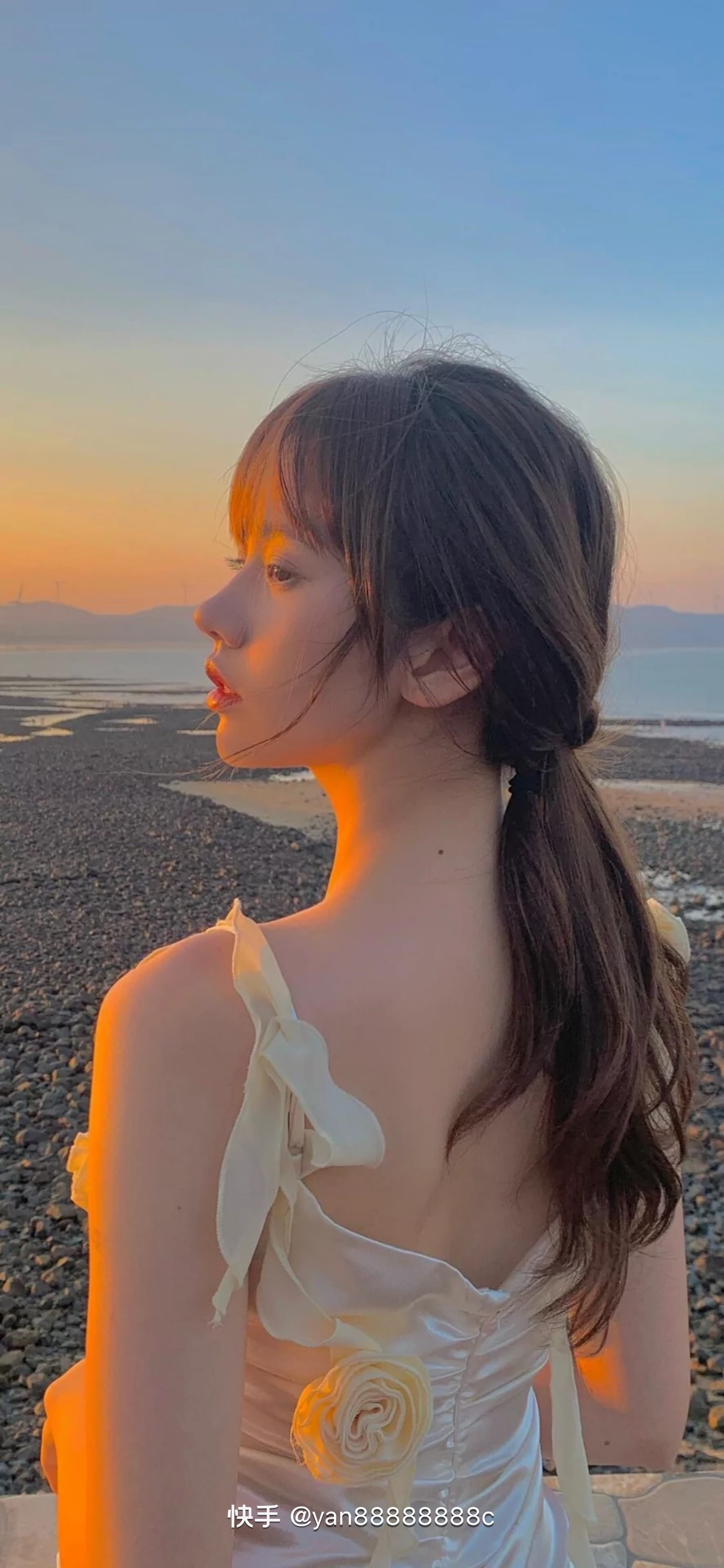 铁血红安美女头像壁纸
